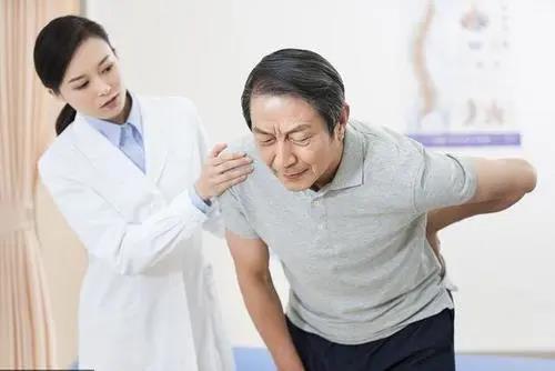 身體濕氣重，這5個(gè)麻煩會(huì)找上門