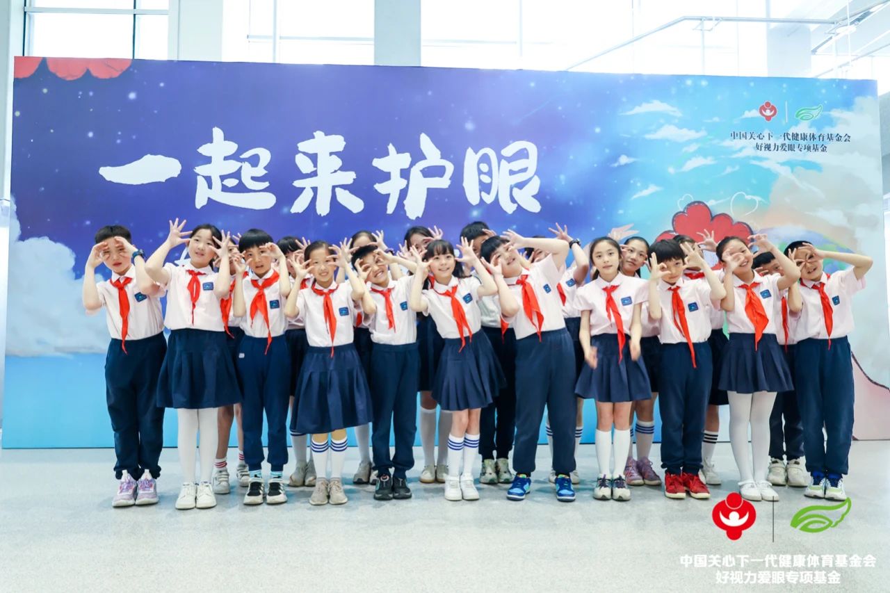 夢(mèng)之隊(duì)開(kāi)啟金牌收割模式！賽場(chǎng)外小小志愿者圓夢(mèng)奧體為eye助力！